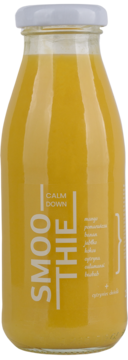 Żółte smoothie owocowe CALM DOWN w szklanej butelce, widok z przodu. Zawiera mango, pomarańczę, banana i jabłko.