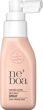 ne'boa SEA SALT SPRAY do fal, brzoskwiniowa butelka z białym atomizerem, widok z przodu, logo fal.