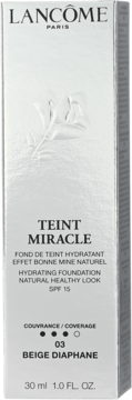 Białe pudełko podkładu Lancôme Teint Miracle 03 Beige Diaphane SPF 15 z wzorem liści, widok z przodu.