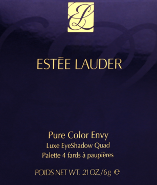 Estée Lauder Pure Color Envy Luxe Eyeshadow Quad, ciemnofioletowe pudełko ze złotym logo i napisami, widok z przodu.