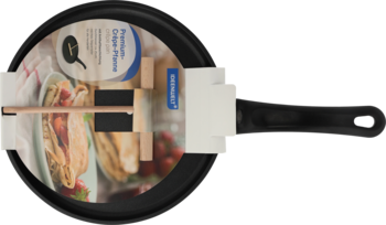 Okrągła czarna patelnia z drewnianą rączką, w opakowaniu z etykietą i grafiką dań, widok z góry.