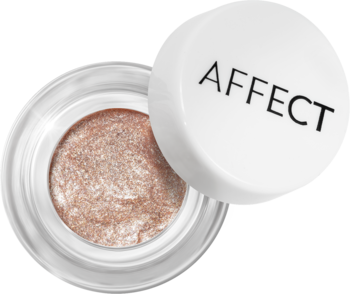 Zbliżenie na otwarty słoiczek cienia Affect Eyeconic Mousse E-0002 Blink, błyszczącego, beżowego z srebrnymi drobinami.