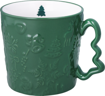 Zielony ceramiczny kubek świąteczny z wytłaczanymi choinkami, reniferami, dzwonkami, uchwytem w kształcie drzewka, widok z boku.
