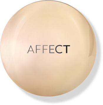 Sferyczny, jasnobeżowy prasowany róż rozświetlający Affect Charming Cheeks z napisem AFFECT na środku.