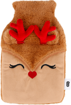Brązowy, pluszowy termofor w pokrowcu renifera z czerwonymi rogami i nosem-serduszkiem, widok z przodu.