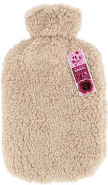 Beżowy termofor z miękką, puszystą osłonką, widok z przodu. Miła w dotyku faktura, mała różowa metka.