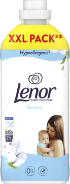 Front butelki płynu Lenor Sensitive XXL, hipoalergiczny, z matką i dzieckiem oraz bawełną na etykiecie.