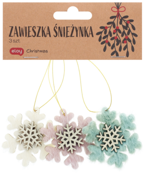 Trzy pastelowe zawieszki śnieżynki: biała, różowa i jasnoniebieska, z filcu i drewna, przed opakowaniem.
