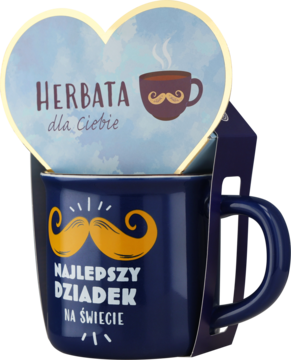 Granatowy kubek dla dziadka z wąsami i napisem "Najlepszy Dziadek", z sercowatą zawieszką "Herbata dla Ciebie".
