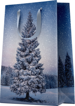Granatowa torebka prezentowa z zimowym motywem: ośnieżone drzewo iglaste, padający śnieg i srebrne uchwyty.