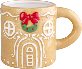Kubek ceramiczny jak piernikowy domek. Brązowy z białymi detalami, czerwoną kokardą i zielonym wieńcem. Widok z przodu.