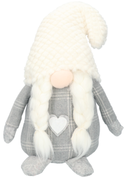 Pluszowy gnom w szaro-białą kratę, z puszystą białą czapką i długimi warkoczami, z białym sercem na brzuchu, widok z przodu.