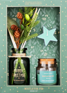 Zielony zestaw Mistletoe Fir: dyfuzor "Merry Christmas", świeca w słoiku i turkusowa gwiazdka w świątecznym pudełku.