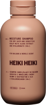 Matowy szampon Heiki Heiki Moisture Shampoo w różowej butelce z pompką, widok z przodu. Na suchą skórę głowy.