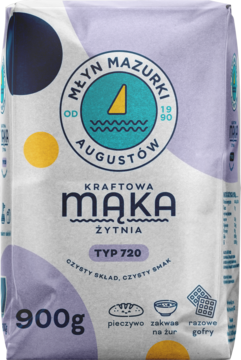 Młyn Mazurki Kraftowa Mąka Żytnia Typ 720, opakowanie 900g, z przodu logo młyna, biało-fioletowe.