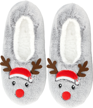 Grey fluffy kapcie z reniferami w czerwonych czapkach Mikołaja, widok z góry.