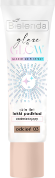 Bielenda Glaze Glow lekki podkład rozświetlający, odcień 03, w białej tubce z beżową nakrętką, widok z przodu.