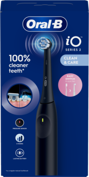 Niebieskie opakowanie Oral-B iO Series 2. Czarna szczoteczka elektryczna, napis: 100% cleaner teeth.