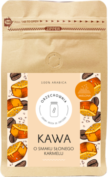 Brązowa torebka kawy mielonej Orzechownia o smaku słonego karmelu, 100% Arabica, z grafiką kawy i karmelu.