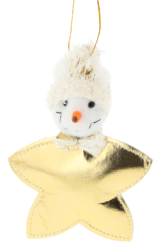 Złota zawieszka choinkowa w kształcie gwiazdy z uroczym bałwankiem w białej, puszystej czapce. Widok z przodu.