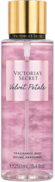 Victoria's Secret Velvet Petals mgiełka, różowa butelka z falistym płynem, złota zakrętka, widok z przodu.