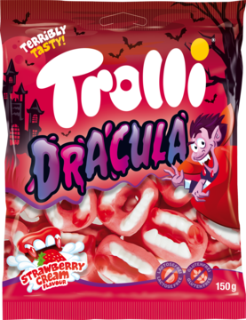 Czerwona torebka żelków Trolli Dracula o smaku truskawkowo-śmietankowym, bez glutenu i laktozy, widok z przodu.