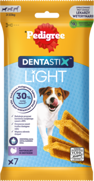Pedigree Dentastix Light, żółto-niebieskie opakowanie z wesołym psem i 3 gryzakami, podkreśla 30% mniej kalorii.