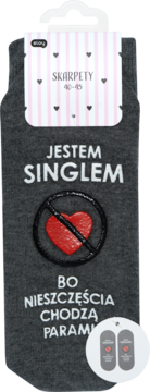 Eloy męskie skarpety r. 40-45, szare, z napisem "Jestem singlem" i przekreślonym sercem, na białym wieszaku w paski.