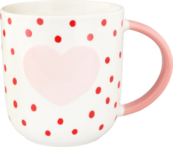 Biały kubek z czerwonymi kropkami i dużym różowym sercem, z różowym uchwytem, widok z przodu.