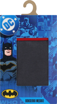 Ciemnoszare bokserki męskie Batman DC z czerwonym ściągaczem, zapakowane w karton z grafiką komiksową.