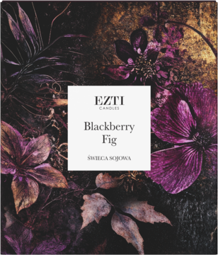 EZTI CANDLES Blackberry Fig świeca sojowa na etykiecie z ciemnym, kwiatowym wzorem w fioletach i zieleniach.