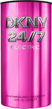 DKNY 24/7 Electric, metaliczna różowa butelka perfum, widok z przodu, z połyskującymi srebrnymi napisami.