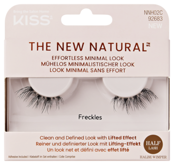 KISS The New Natural Freckles sztuczne rzęsy na pasku w różowym opakowaniu, widok z przodu.