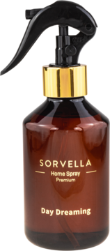 Bursztynowa butelka Sorvella Home Spray Premium Day Dreaming, z czarnym atomizerem i złotym detalem, widok z przodu.
