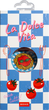 SOXO 'La Dolce Vita' socks in blue/white checkered package, front view. Cutout reveals pixel art spaghetti, tomatoes.