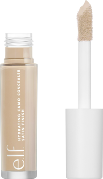 e.l.f. Hydrating Camo Concealer Medium Beige, otwarta butelka i aplikator z satynowym korektorem.