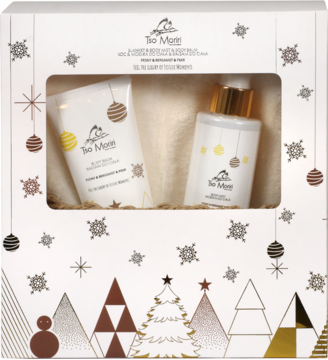 Zestaw prezentowy Tao Morr: białe pudełko ze świątecznymi ozdobami, zawierające balsam i żel do ciała, widok z przodu.