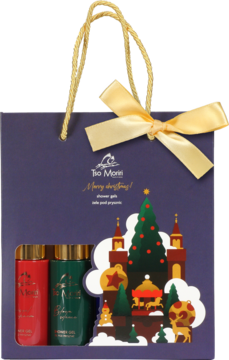 Zestaw prezentowy Tia Mori: fioletowa torba ze świątecznym zamkiem, drzewkiem, dwa żele pod prysznic (czerwony, zielony).