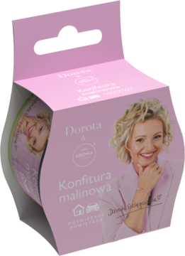 Otwarty, różowy kartonik odświeżacza powietrza Dorota & Aroma Konfitura Malinowa z wizerunkiem Doroty Szelągowskiej.
