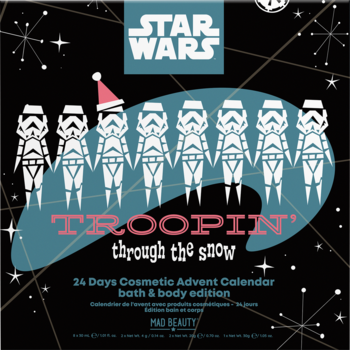 Star Wars kalendarz adwentowy z kosmetykami kąpielowymi, czarne tło, 8 szturmowców, jeden w czapce Mikołaja.