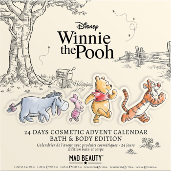 Disney Winnie the Pooh kalendarz adwentowy Mad Beauty, 24 dni. Postacie Pooh, Tigger, Eeyore, Piglet na tle drzewa, widok frontalny.