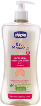 Chicco Baby Moments płyn micelarny 2w1 dla dzieci, przezroczysta butelka z pompką, widok z przodu.