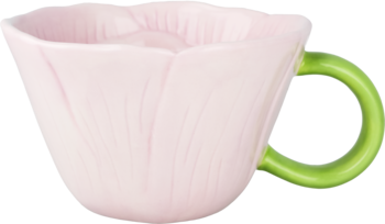 Ceramiczna filiżanka w kształcie różowego tulipana z rzeźbionymi płatkami i zielonym uchwytem, widok z boku.
