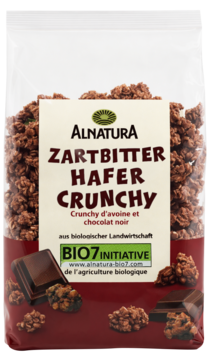 Alnatura Zartbitter Hafer Crunchy, ekologiczna granola owsiana z gorzką czekoladą i kokosem, widok z przodu.
