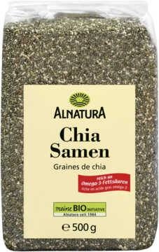 Alnatura Chia Samen 500g, drobne ciemne nasiona w przezroczystej torbie. Widok z przodu, beżowa etykieta.