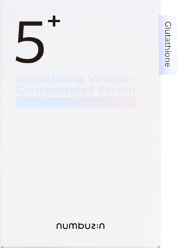 Białe opakowanie serum Numbuzin 5+ Glutathione Vitamin, widok z przodu, z czarnym tekstem '5+' i logo.