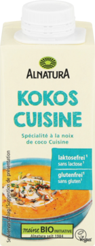 Alnatura Kokos Cuisine, roślinna śmietanka kokosowa, bez laktozy i glutenu, w białym kartonie, widok z przodu.