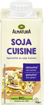 Alnatura Soja Cuisine, biały karton, widok z przodu. Napis: Soja Cuisine, lakto i gluten free, z makaronem.