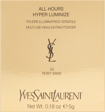 Złoty rozświetlacz YSL All Hours Hyper Luminize 03 Rosy Sand, opakowanie pudru na neutralnym tle.