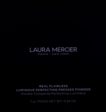Rozświetlający puder Laura Mercier Real Flawless Luminous Pressed Powder, ciemne opakowanie z białym tekstem.